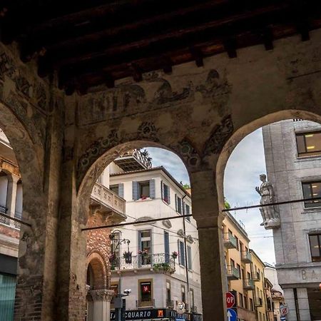 Holiday Treviso Suite Venezia Bagian luar foto