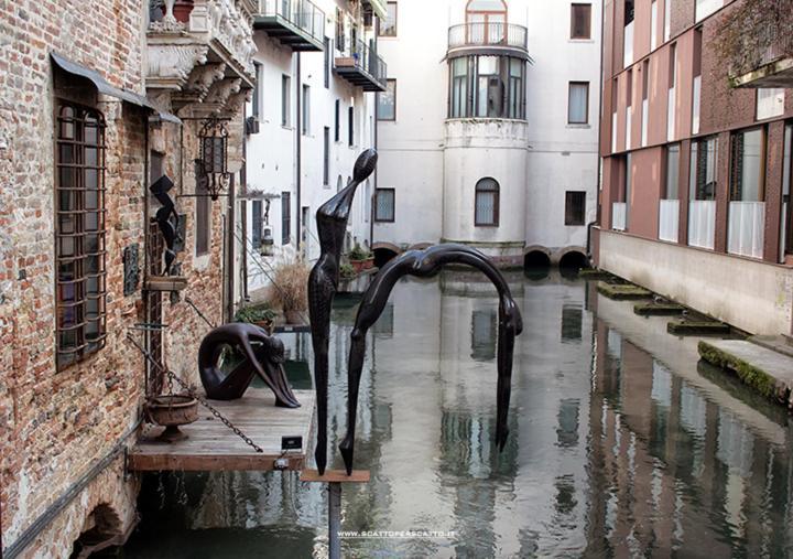 Holiday Treviso Suite Venezia Bagian luar foto