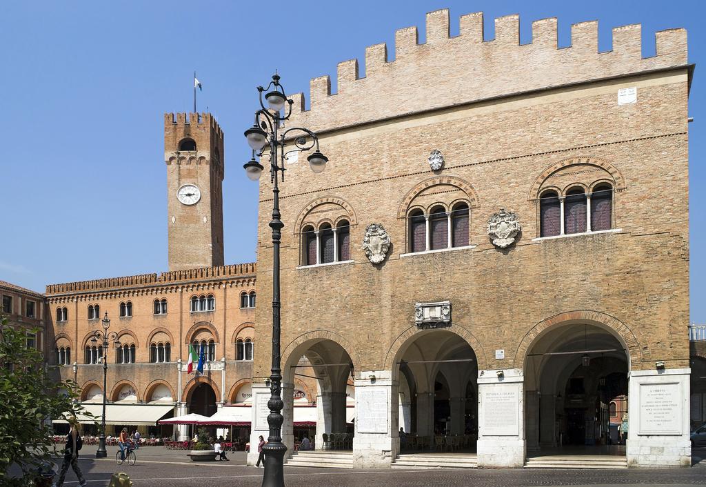 Holiday Treviso Suite Venezia Ruang foto